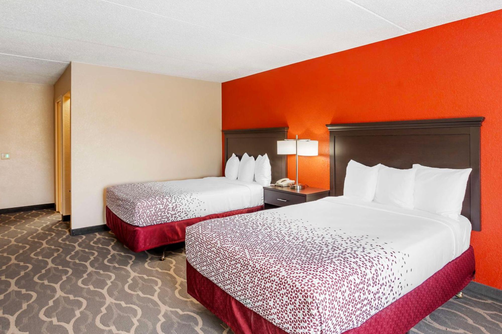 Best Western Inn At Blakeslee-Pocono Kültér fotó