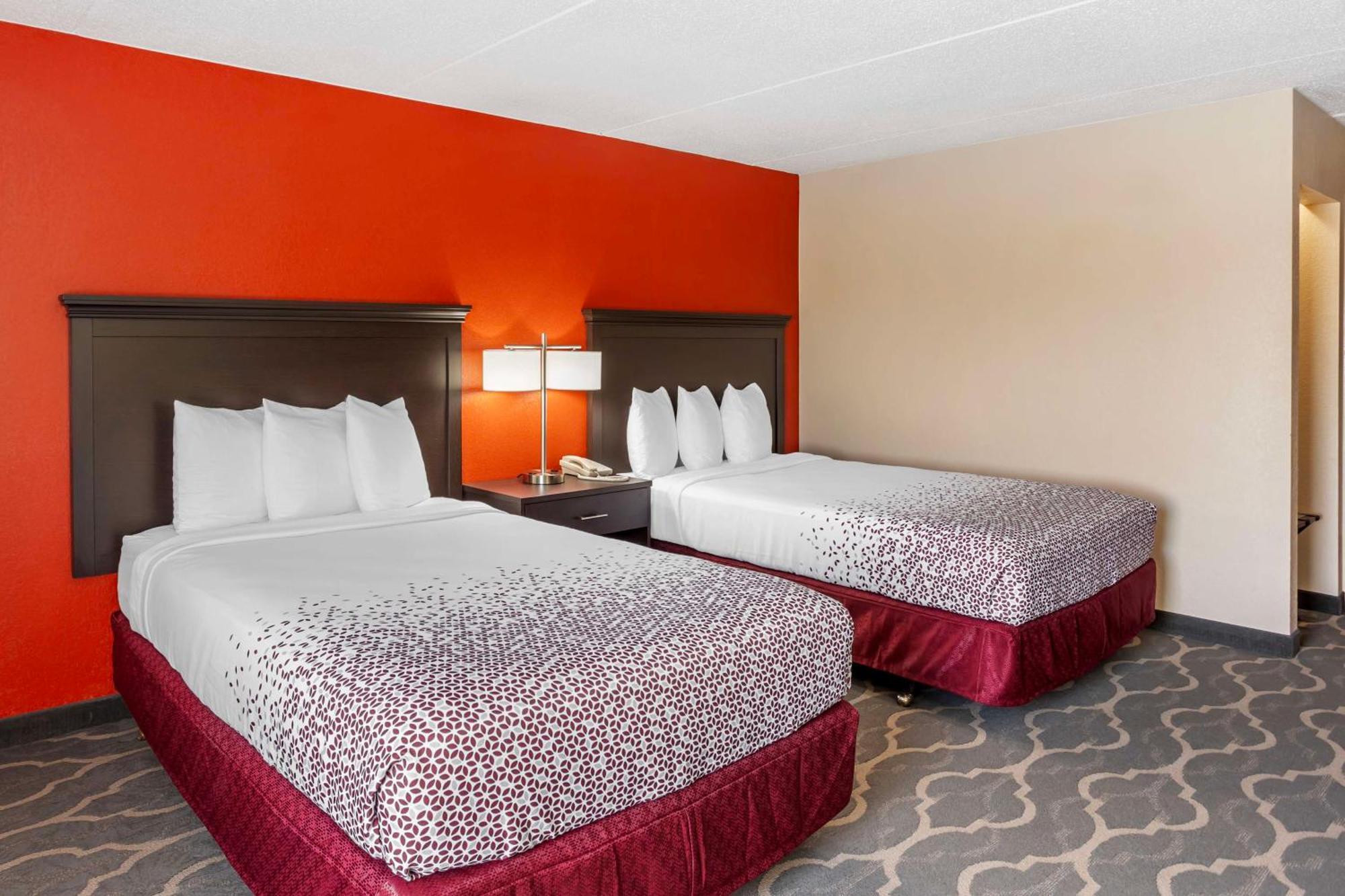 Best Western Inn At Blakeslee-Pocono Kültér fotó